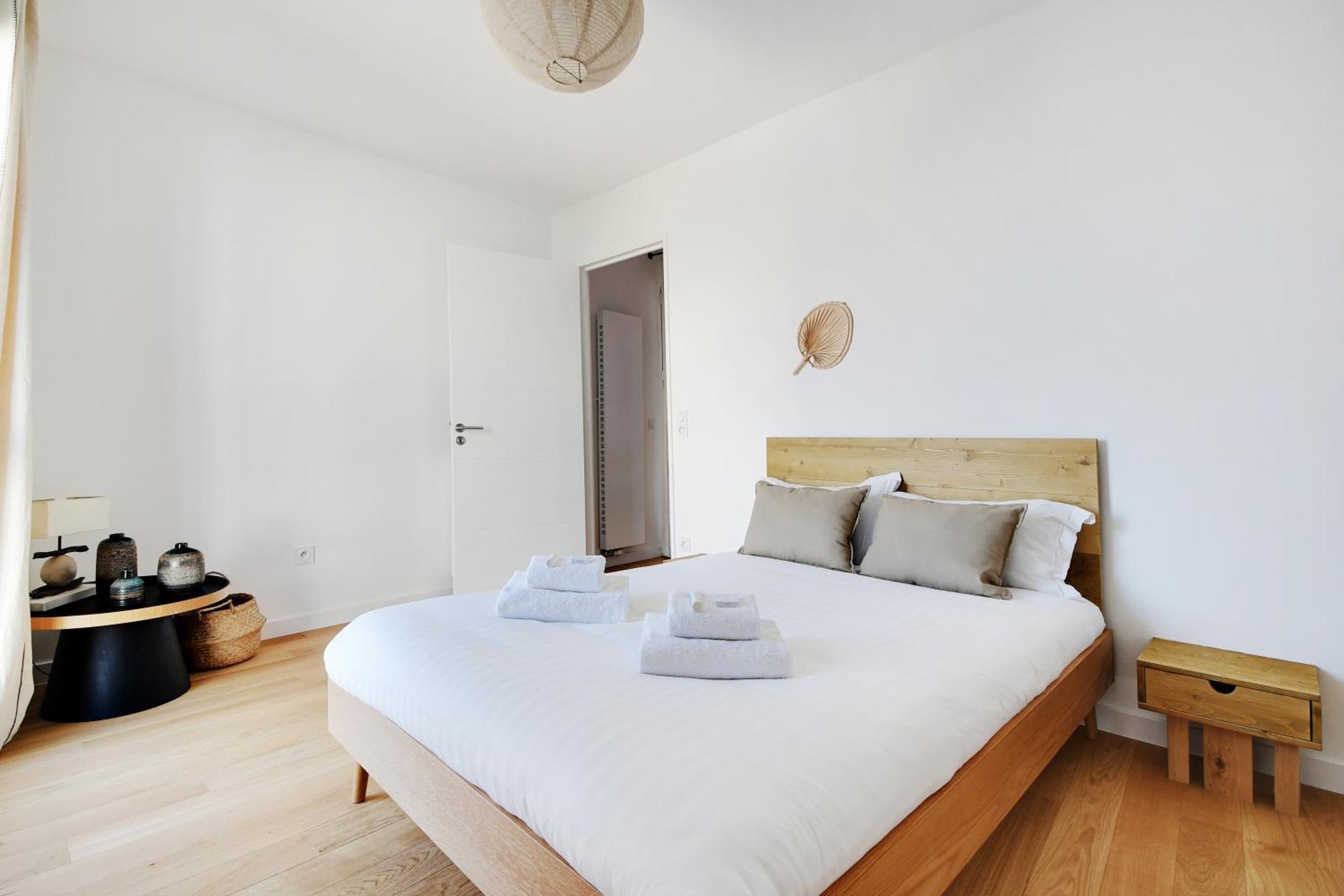 Pick A Flat's With Terrace In - Boulevard Jean-jaures * Clichy