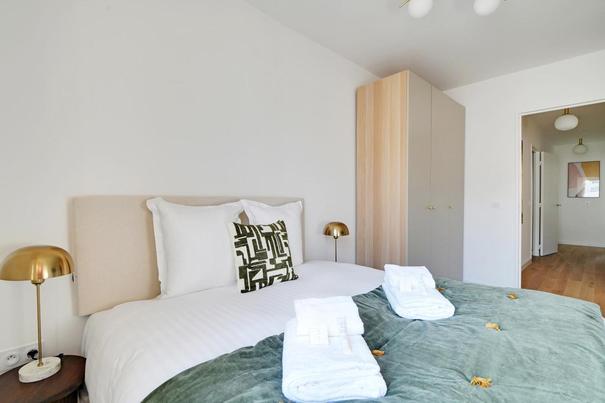 Pick A Flat's With Terrace In - Boulevard Jean-jaures *