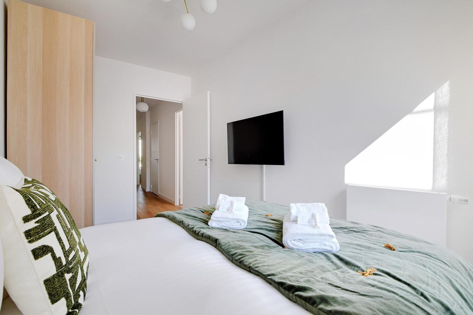 Pick A Flat's With Terrace In - Boulevard Jean-jaures